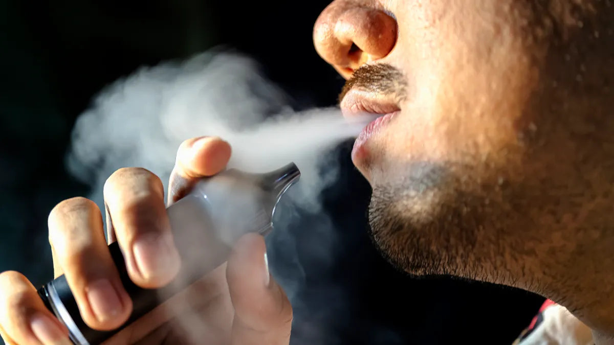 Kansas Advances New Bill: Vape Licensing Could Expand From Retailers to Manufacturers